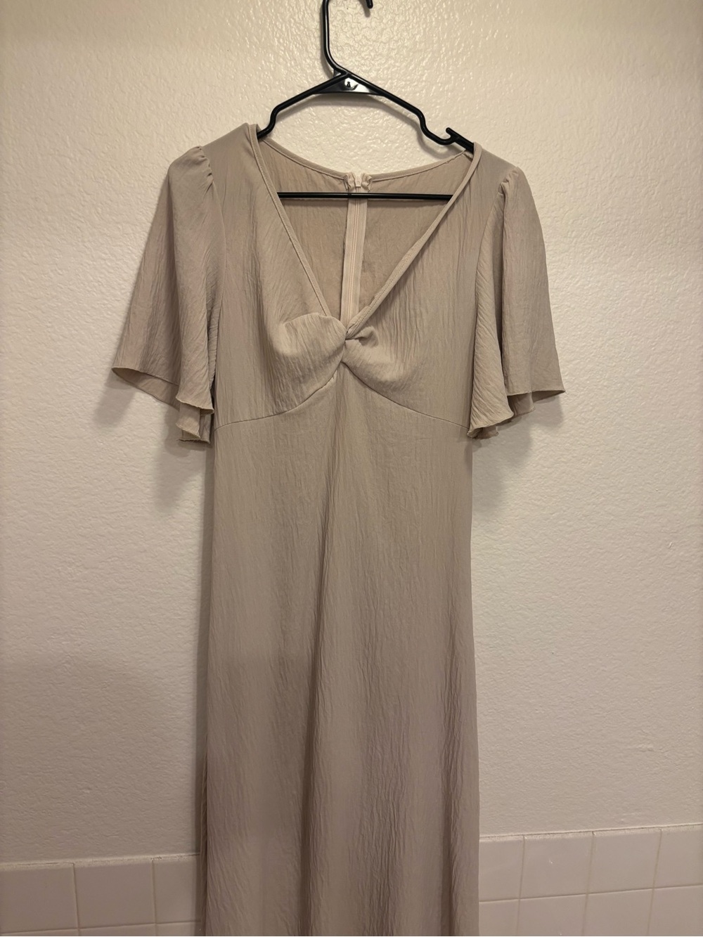 Elegant Taupe V-Neck Midi Dress with Twist Front